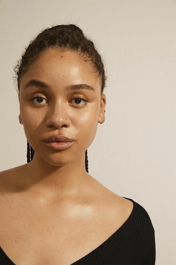 Pilgrim FRIENDS Crystal Huggie Hoops, 2-in-1 Set, Gold-plated - Billede 3