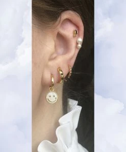 The Earring Shop Heart Huggie Gold