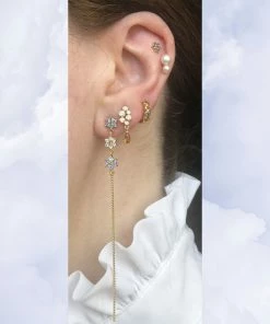 The Earring Shop Flower Wand Stud Gold